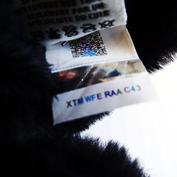 UGG Logo Quilted Leather & Genuine Shearling Gloves Size M - Picture 8 of 8